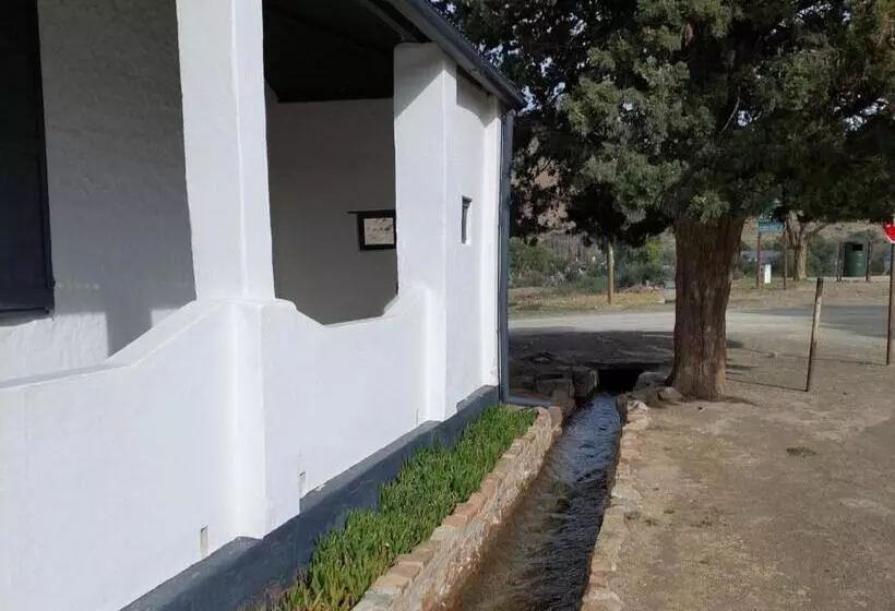 ペンション Living Waters House