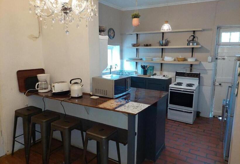 ペンション Living Waters House