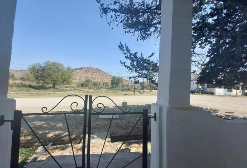 ペンション Living Waters House