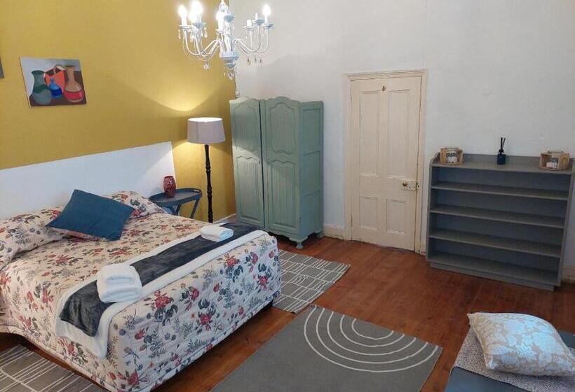 ペンション Living Waters House