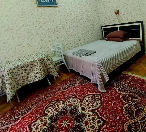 پانسیون Sani House