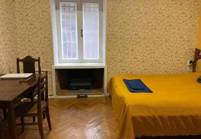 پانسیون Sani House