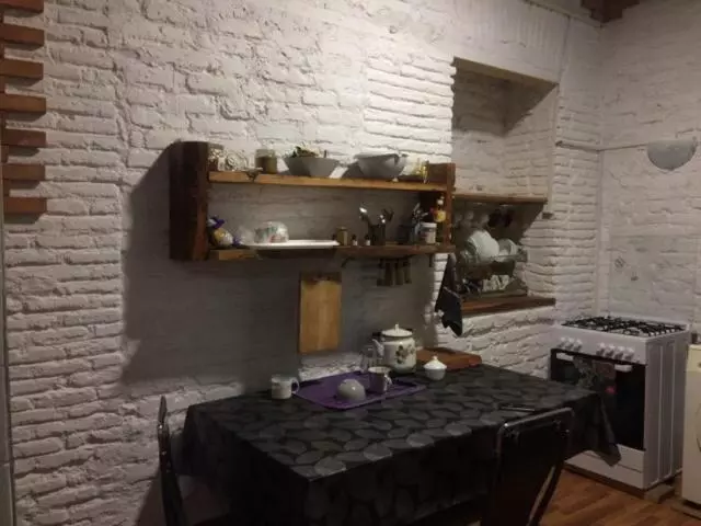 پانسیون Sani House