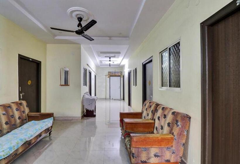 Spot On Hotel Tirumala Lodge