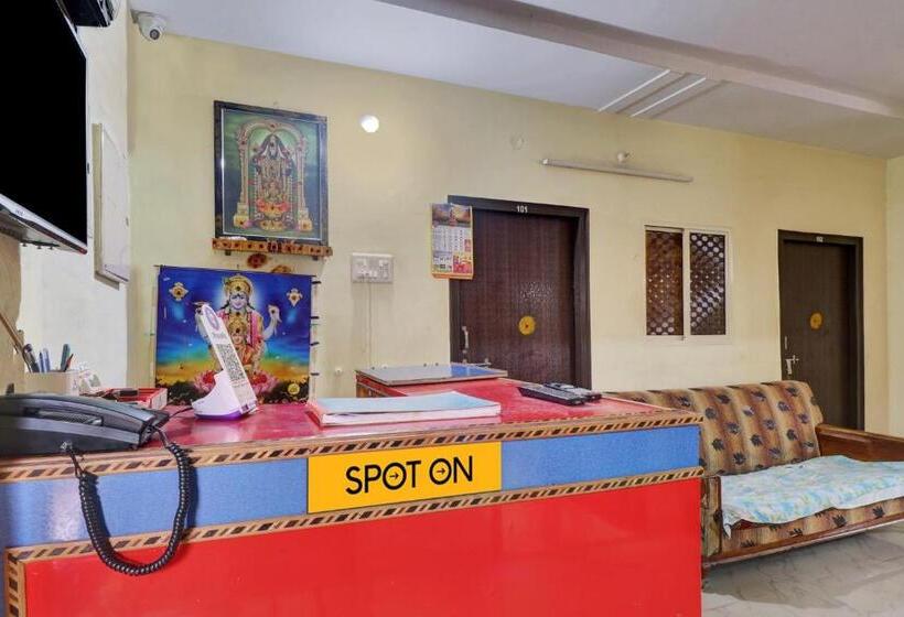Spot On Hotel Tirumala Lodge