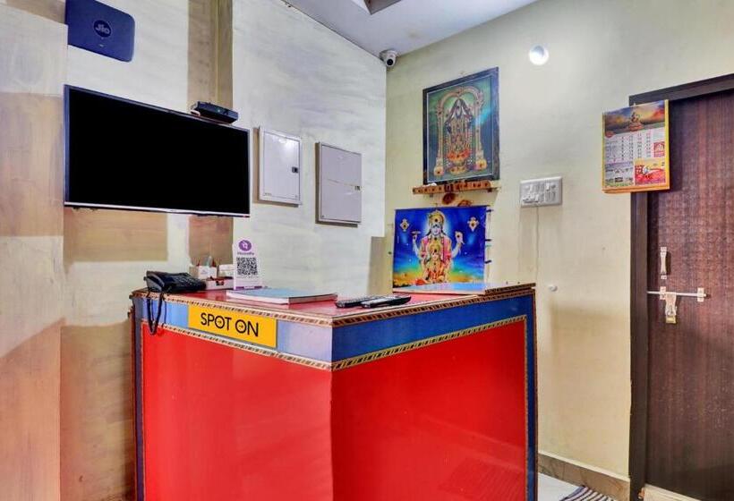 Spot On Hotel Tirumala Lodge