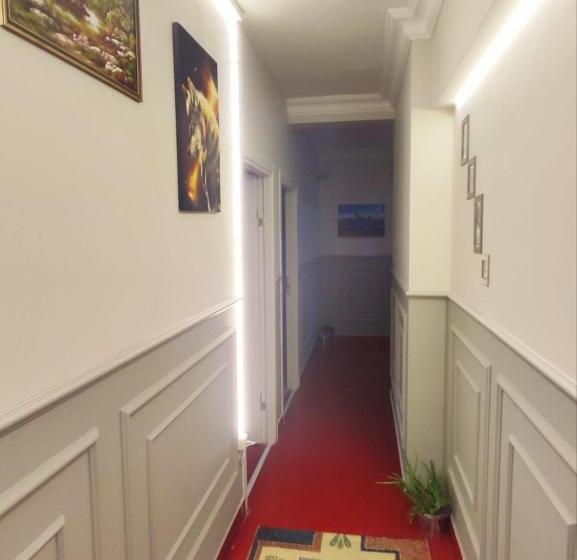 הוסטל Journey S Ease