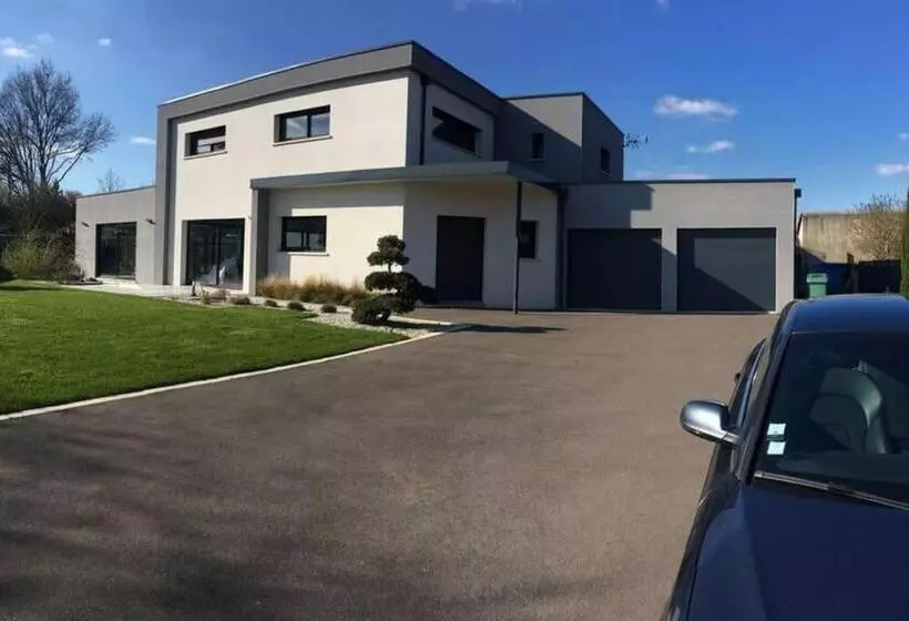 Aamiaismajoitus (B&B) Chambre D Hote Dans Villa Avec Piscine