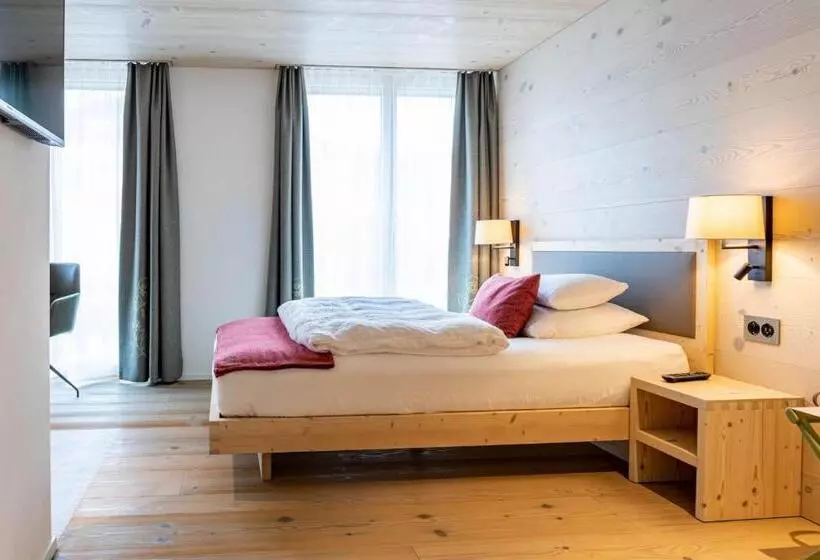 Hotelli Dorfhus Gupf