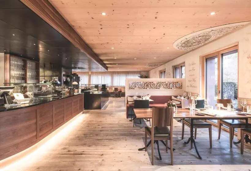 Hotelli Dorfhus Gupf