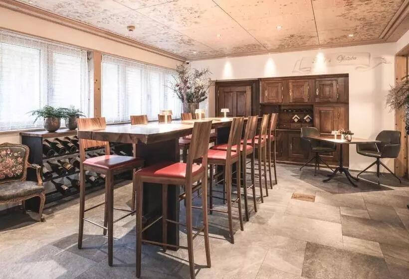 Hotelli Dorfhus Gupf