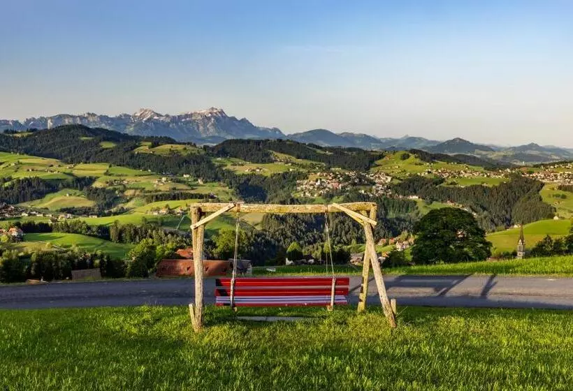 Hotelli Dorfhus Gupf