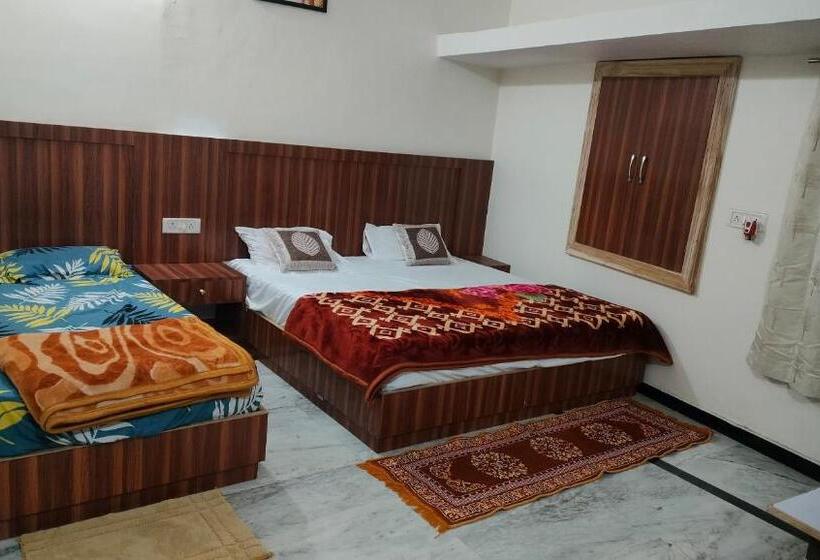 בית מלון כפרי Laxmanji Villas