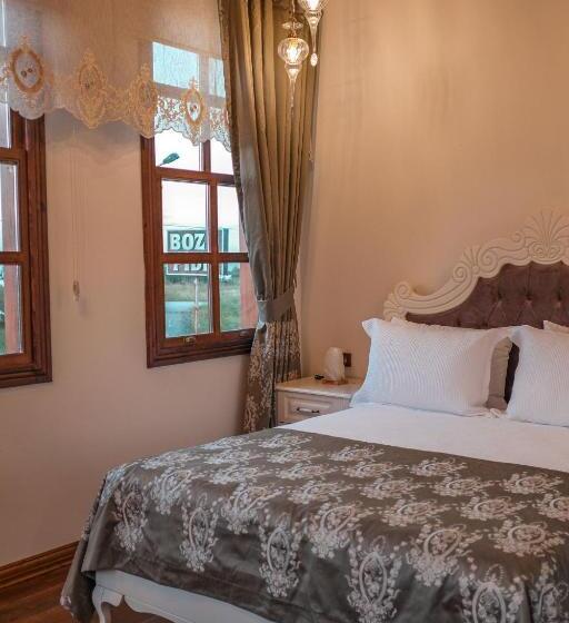 ホテル ömer çakiroğlu Konağı