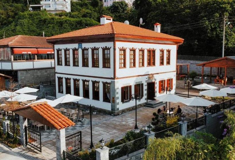 ホテル ömer çakiroğlu Konağı