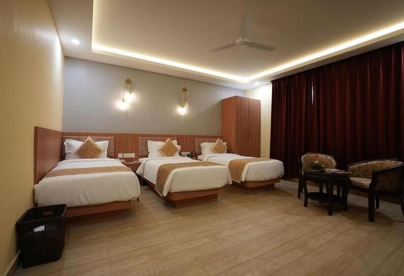 هتل The Royal Bihar