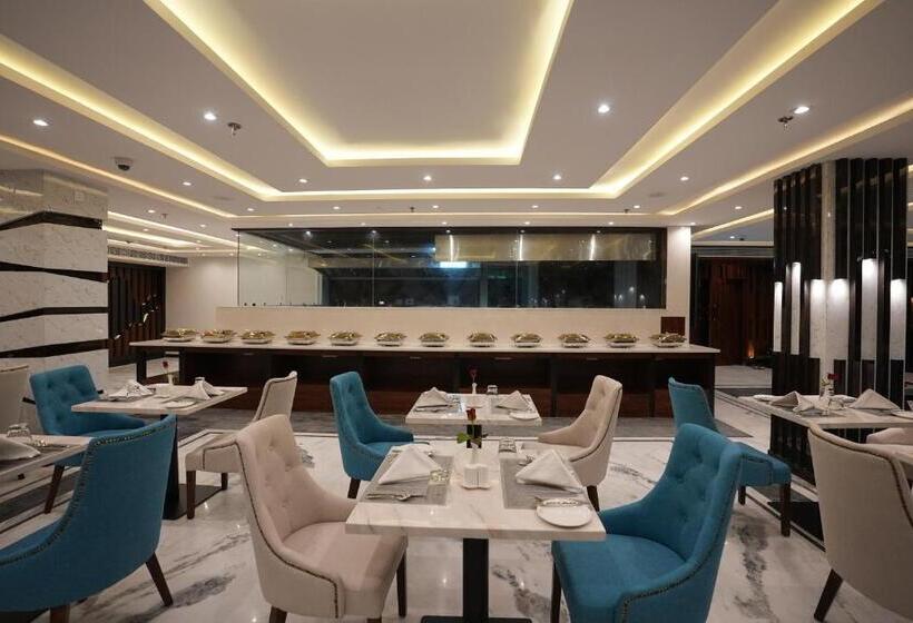 هتل The Royal Bihar