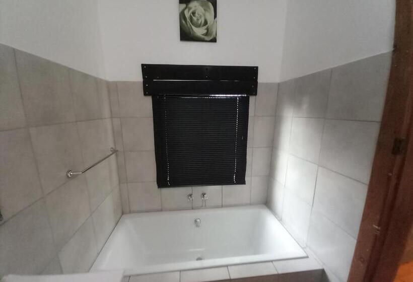 Пансион 7 On Grey Guesthouse