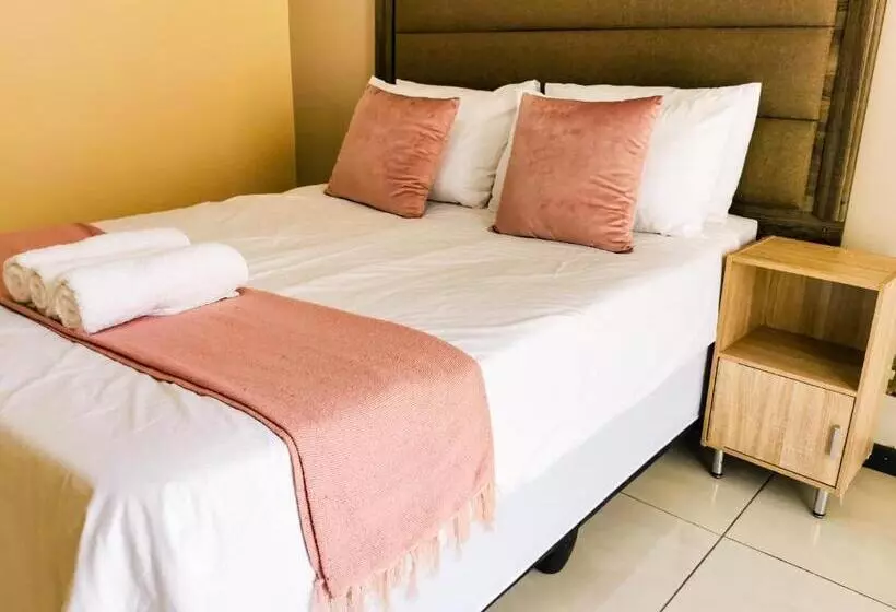 Majatalo Genesis Guesthouze