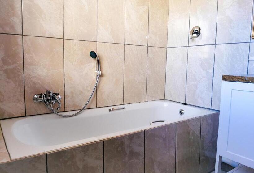 Pension Genesis Guesthouze