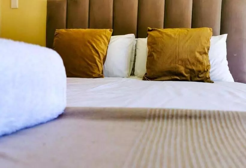 Majatalo Genesis Guesthouze