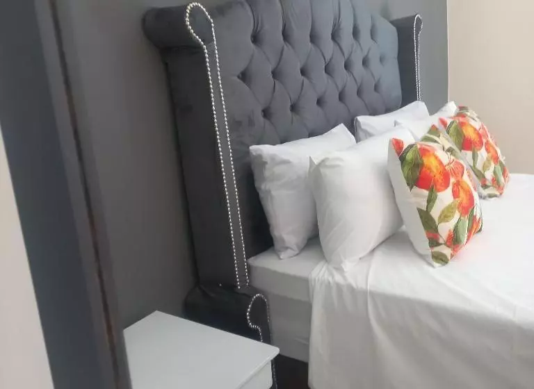 Majatalo Genesis Guesthouze