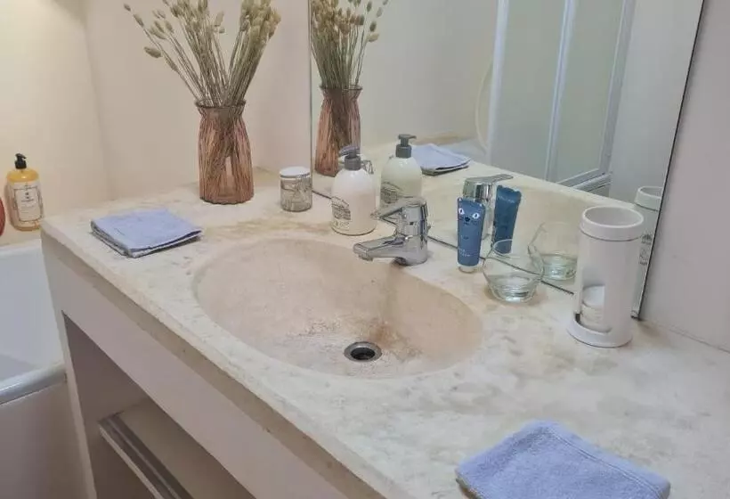 Majatalo Duplex De 2 Grandes Chambres Avec Salon Et Terrasse Privés