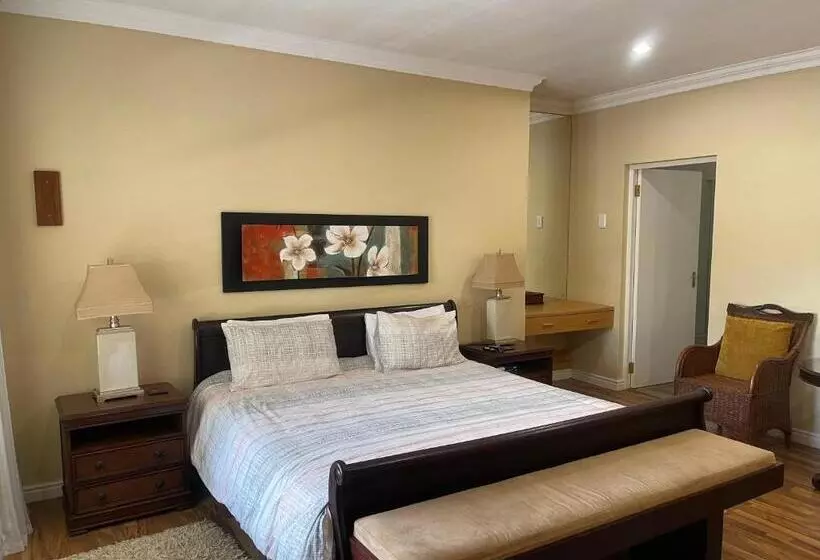 Majatalo Upper Room Guesthouse