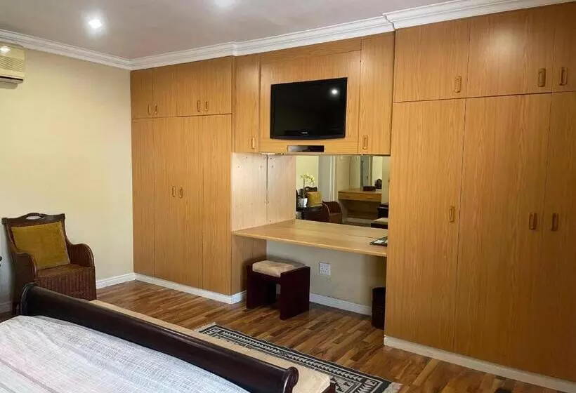 Majatalo Upper Room Guesthouse