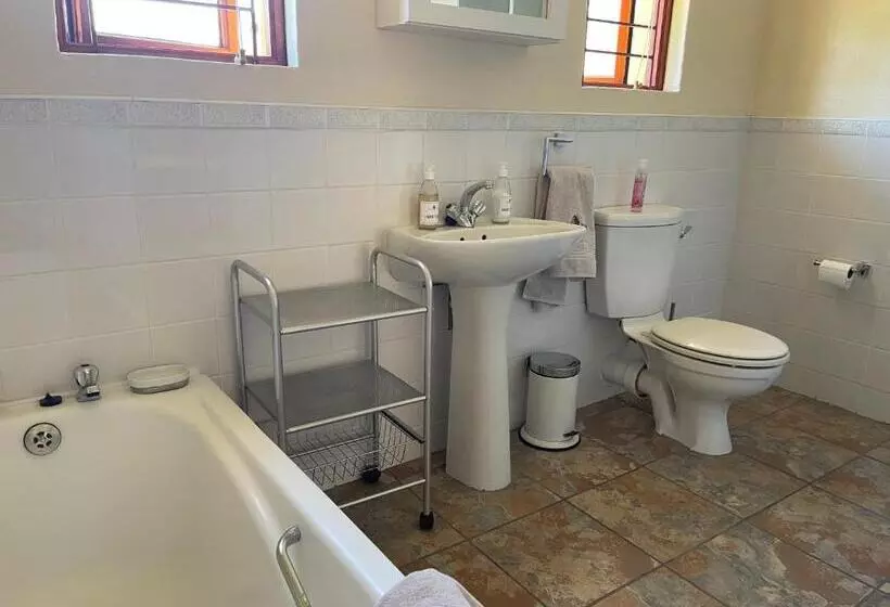 Majatalo Upper Room Guesthouse