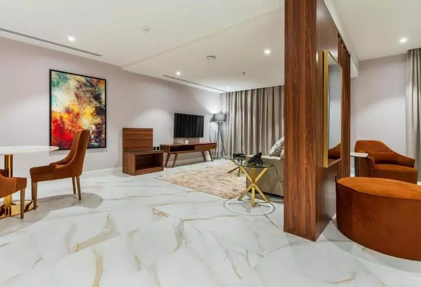 فندق رويال دايموند الفندقية