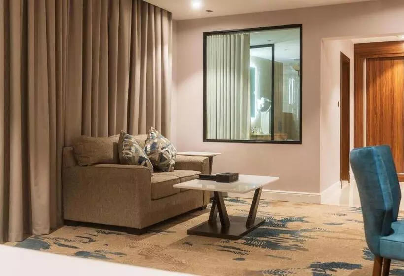 فندق رويال دايموند الفندقية