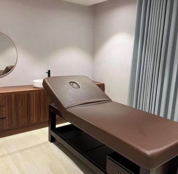 فندق رويال دايموند الفندقية