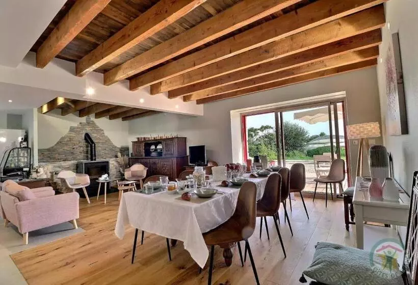 ベッドアンドブレックファースト La Ferme De La Begossiere