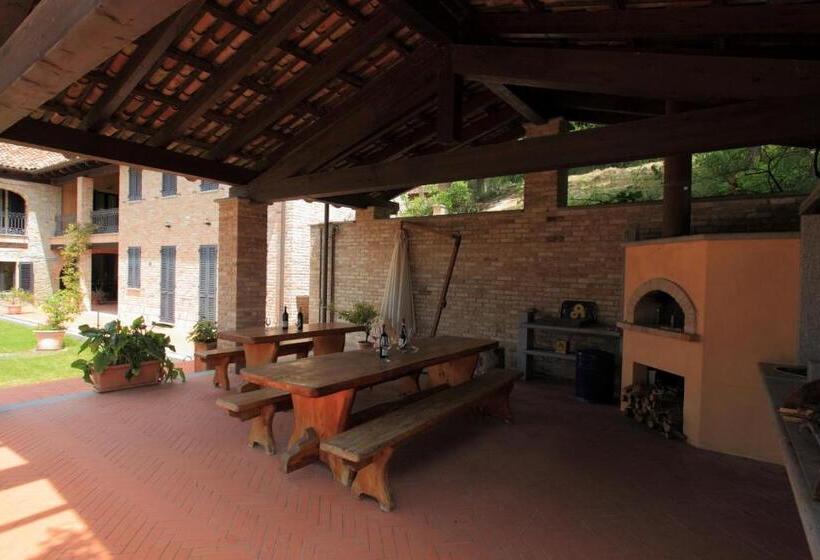 Nocleg ze śniadaniem Cadgal   Tenuta La Cova