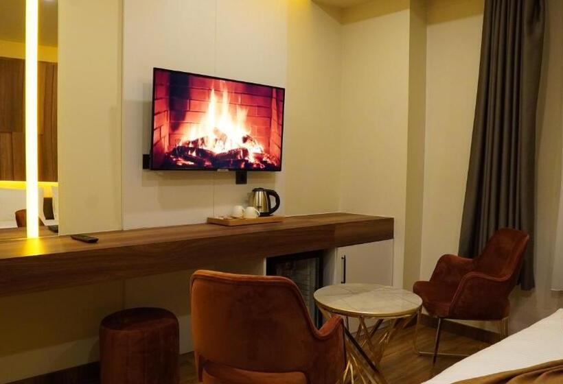 Отель Amber Palace