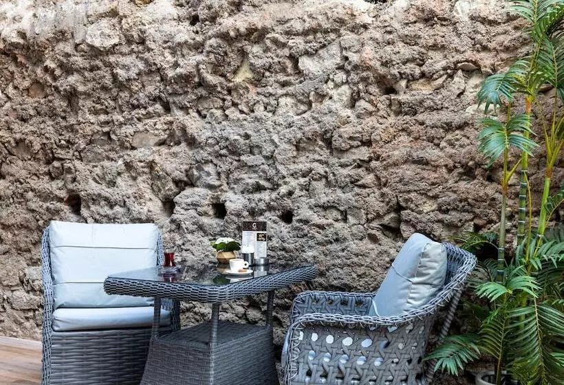 Carina Gold Hotel And Restaurant