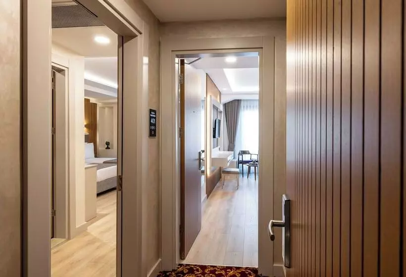 Carina Gold Hotel And Restaurant