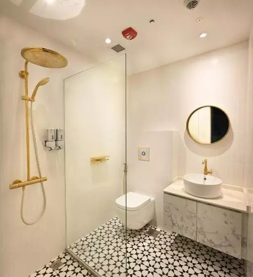 هتل کپسول Dream Chaser Boutique Capsule