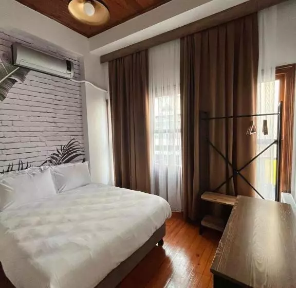 ホテル Dimora Kadıköy