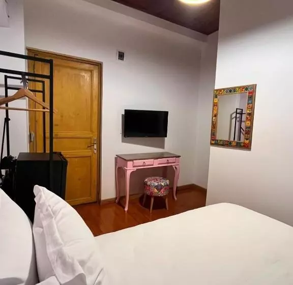 ホテル Dimora Kadıköy