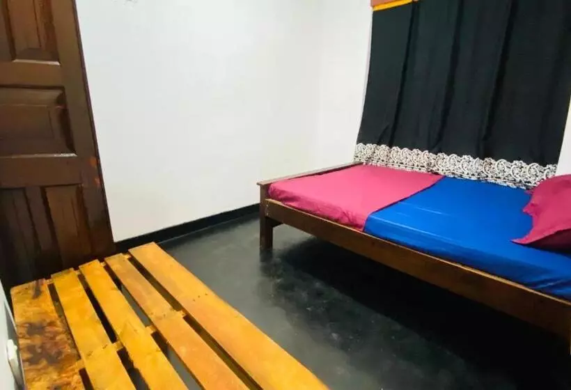 ホテル Grand Cabin Pinnawala