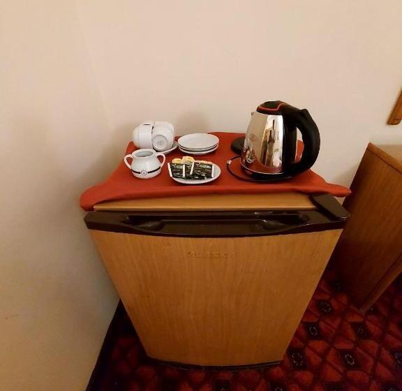 هتل Queens Valley