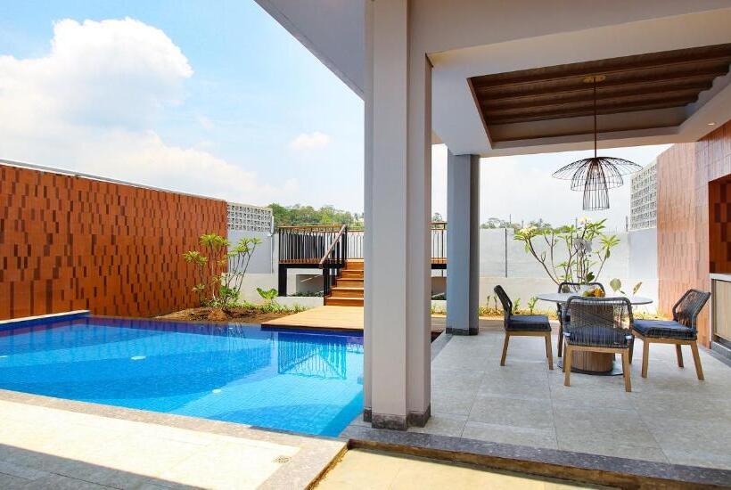 Szálloda Santika Premiere Linggarjati   Kuningan