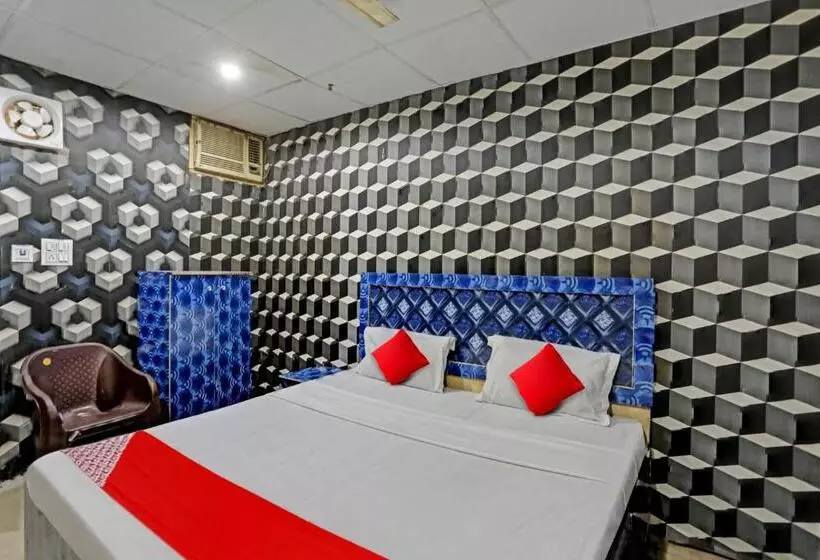 Oyo Flagship Hotel Aditya Inn