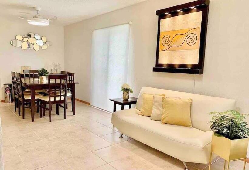 بنسيون Acogedora Casa En Morelos