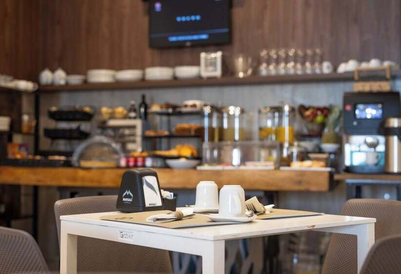 پانسیون C Est La Vie Boutik Swieqi