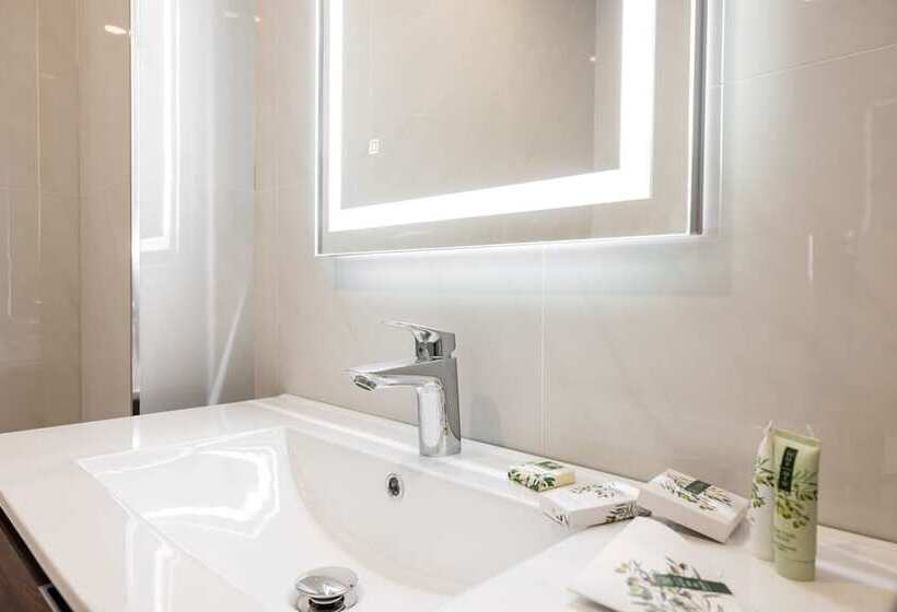 پانسیون C Est La Vie Boutik Swieqi