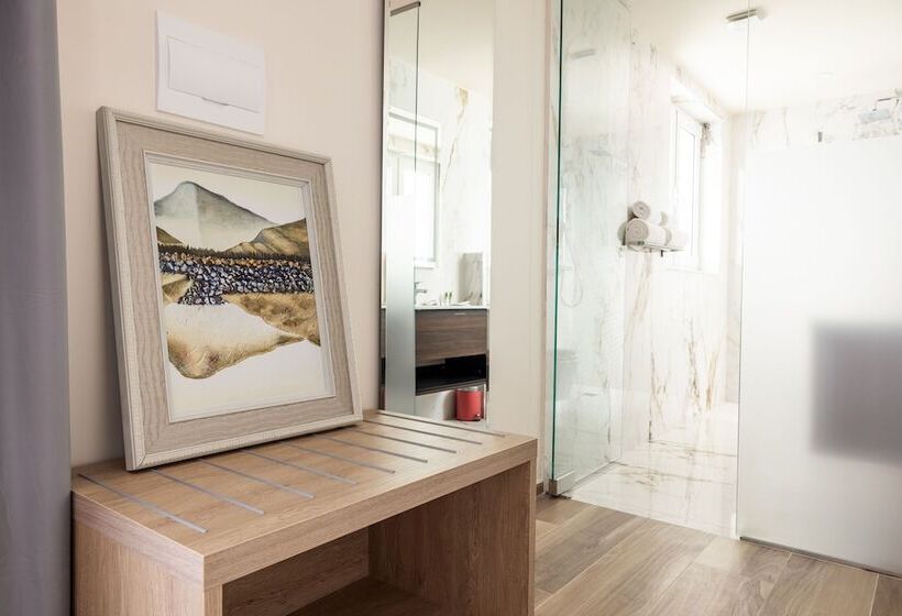 پانسیون C Est La Vie Boutik Swieqi