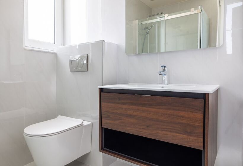 پانسیون C Est La Vie Boutik Swieqi